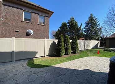 Tan-Vinyl-Fencing