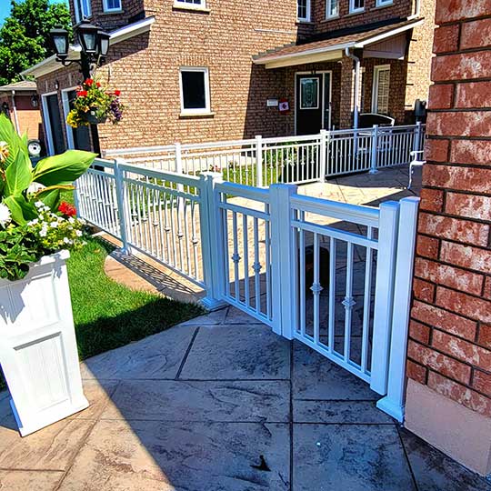 Modern Aluminum Railings With Collars Installed in Ottawa